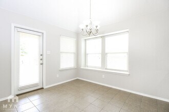 649 Minkel Dr in Crowley, TX - Building Photo - Building Photo