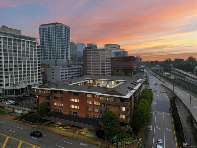 property at 250 S Brentwood Blvd