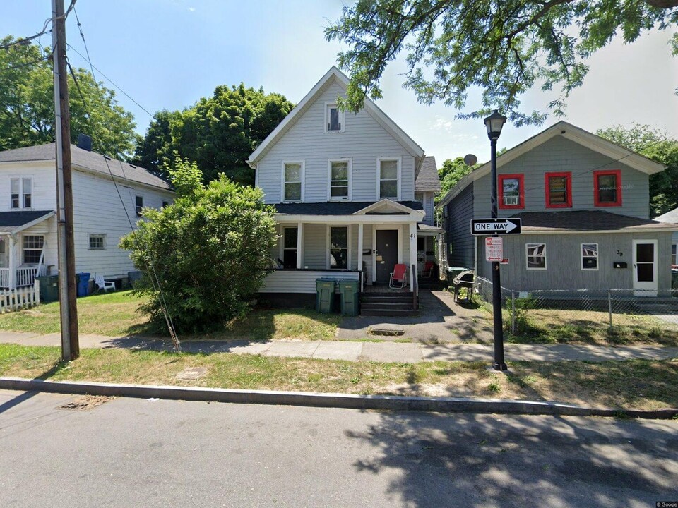 41 Woodward St in Rochester, NY - Building Photo