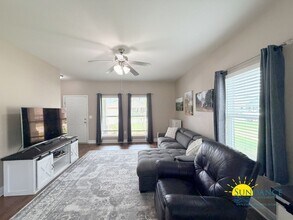 3588 Turquoise Dr in Navarre, FL - Building Photo - Building Photo