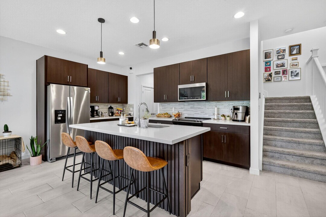 4388 Serpens Ln in Wellington, FL - Building Photo