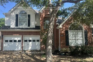 808 Olde Towne Dr in Irving, TX - Building Photo