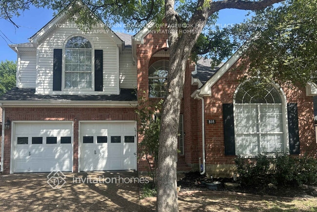 property at 808 Olde Towne Dr