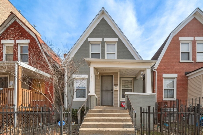 property at 1223 S Keeler Ave