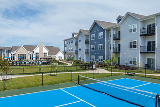 The Edison at Blue Springs in Blue Springs, MO - Foto de edificio - Building Photo