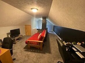 374 Bennington Dr in Rochester, NY - Building Photo - Building Photo