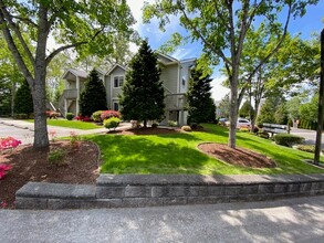 3358 Southbend Pl, Unit 102 in Bellingham, WA - Building Photo - Building Photo