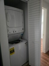 2325 W Rice St, Unit #1R in Chicago, IL - Building Photo - Building Photo