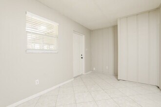 208 12 League Cir in Casselberry, FL - Foto de edificio - Building Photo