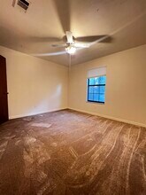 5674 Lumberjack Ln in Tallahassee, FL - Foto de edificio - Building Photo