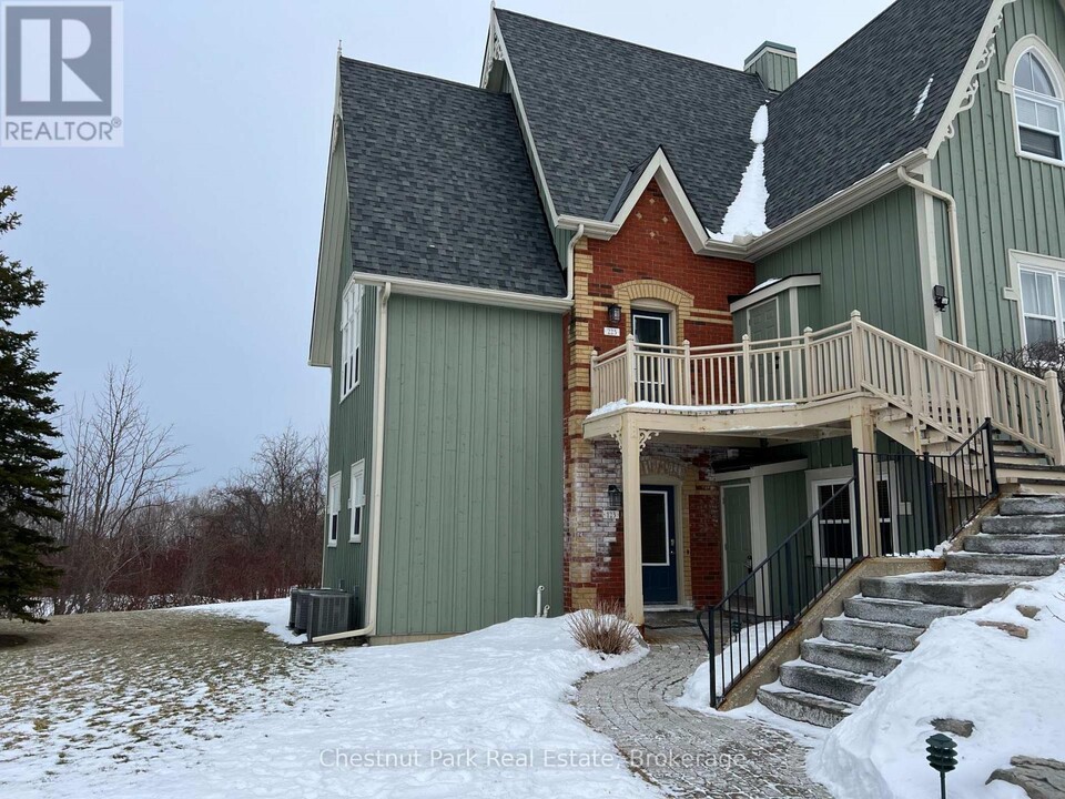 170-170 Snowbridge Way in Blue Mountains, ON - Building Photo