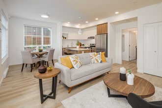 The McCallum in Abbotsford, BC - Building Photo - Interior Photo