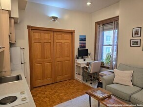 21 Beacon St, Unit 5Q in Boston, MA - Building Photo - Building Photo