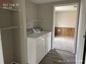 901 Tom St in Vermillion, SD - Building Photo - Building Photo