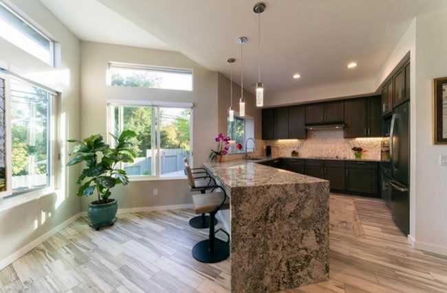 1050 Fox Run Ct in Auburn, CA - Building Photo - Building Photo