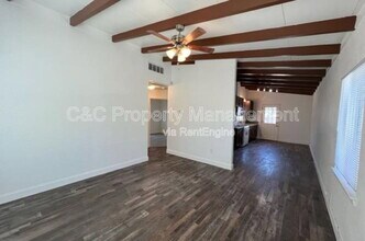 2119 E Griffith Way in Fresno, CA - Building Photo - Building Photo