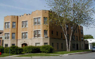 7229 W Palmer Apartments