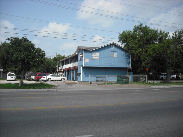 1125 Military Hwy in Brownsville, TX - Building Photo