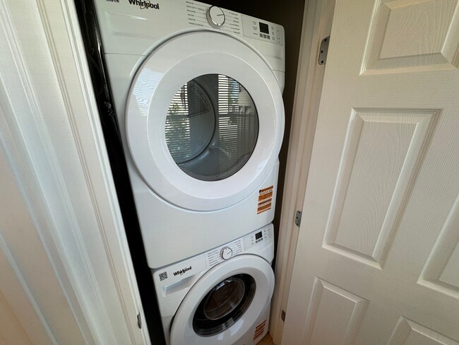 29 Cameron Ave, Unit 3 in Somerville, MA - Foto de edificio - Building Photo