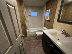 1615 Higgins Rd SE in Port Orchard, WA - Foto de edificio - Building Photo