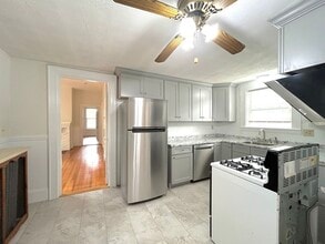 125 Lincoln Ave, Unit 1 in Quincy, MA - Foto de edificio - Building Photo