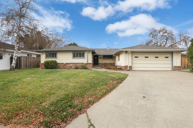 1177 Fay Cir in Sacramento, CA - Foto de edificio - Building Photo