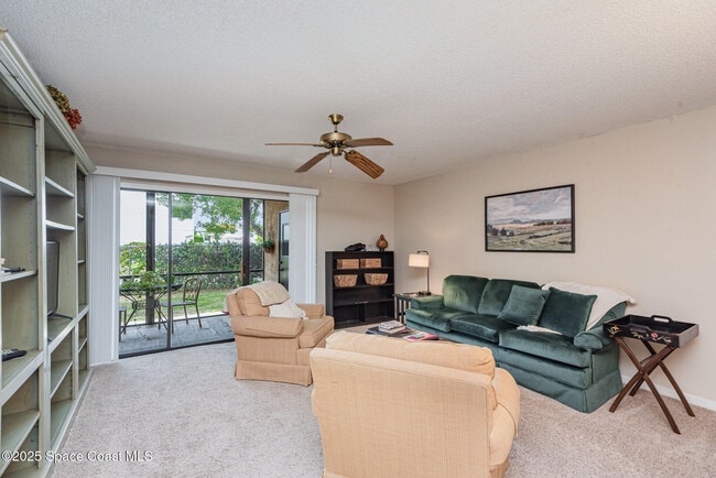 307 La Paloma Ln in Titusville, FL - Building Photo - Building Photo