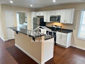 749 Old Graves Mill Rd in Lynchburg, VA - Building Photo