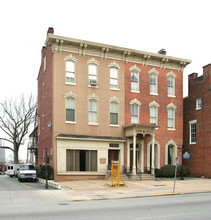 235 E Market St in York, PA - Foto de edificio - Building Photo