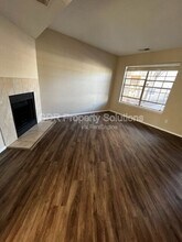 706 Fruit Ave NW in Albuquerque, NM - Building Photo - Building Photo