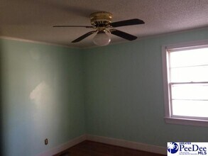 1709 Pineland Ave in Florence, SC - Building Photo - Building Photo