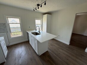 2089 W 41st St in Cleveland, OH - Building Photo - Building Photo