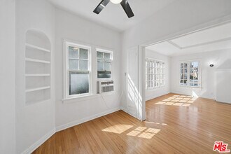 339 S Detroit St in Los Angeles, CA - Building Photo - Building Photo