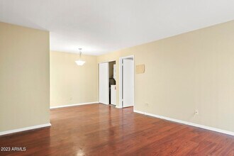 16635 N Cave Creek Rd in Phoenix, AZ - Building Photo - Building Photo