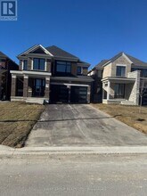 8 Bluebird Blvd in Adjala-Tosorontio, ON - Building Photo - Building Photo