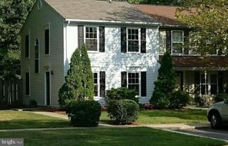1586 Pin Oak Dr in Waldorf, MD - Building Photo