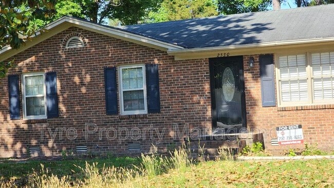 2530 Vernon Ave in Winterville, NC - Foto de edificio - Building Photo