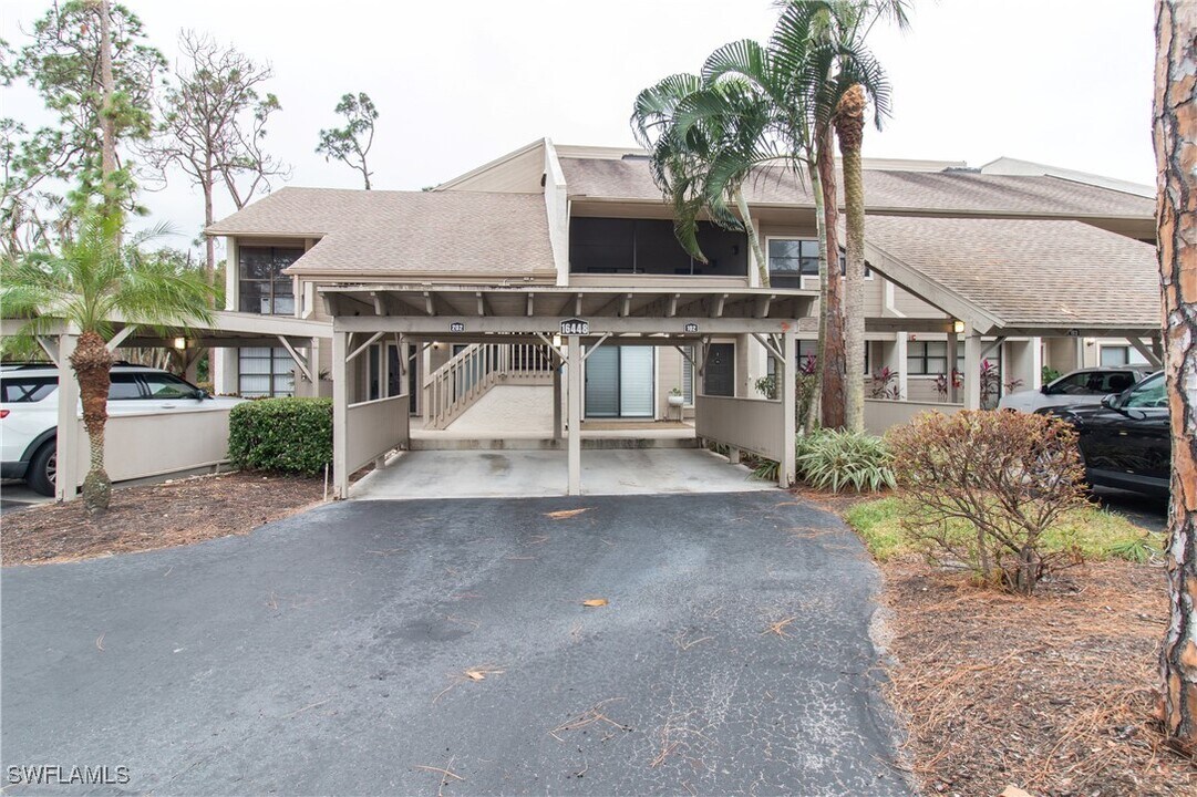 16448 Timberlakes Dr in Ft. Myers, FL - Building Photo