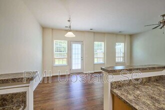 457 Woodbark Ct in Mauldin, SC - Foto de edificio - Building Photo