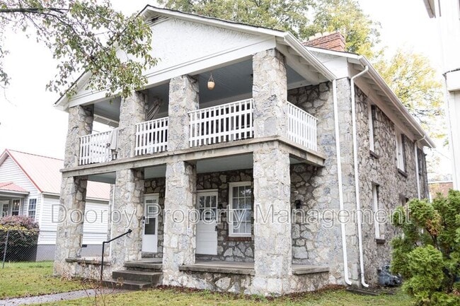 property at 1113 E 8th St