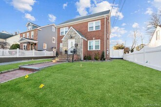 9 George St in Glen Cove, NY - Building Photo - Building Photo