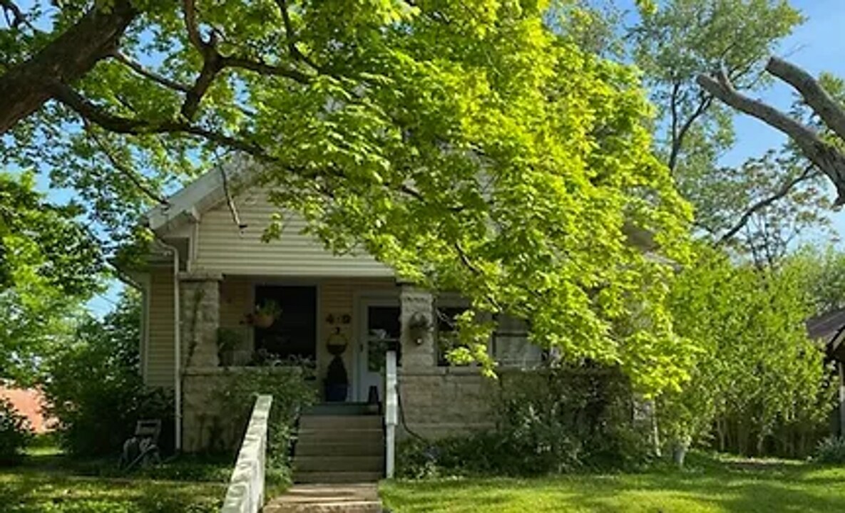 409 E University St in Bloomington, IN - Building Photo