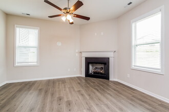 156 Jade St in Smithfield, NC - Building Photo - Building Photo