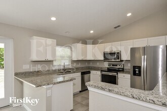 7252 Sea Mist Dr in Port Charlotte, FL - Building Photo - Building Photo