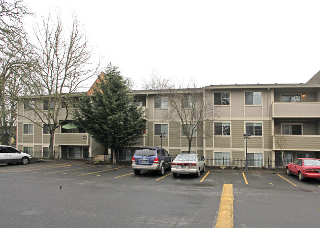 Cambridge Park Apartments in Beaverton, OR - Building Photo - Building Photo