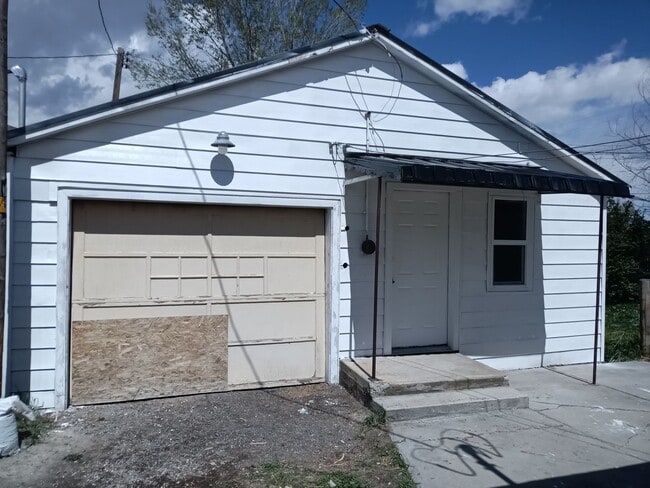 property at 138 N Water St