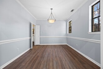 18227 Longmoor Dr in Houston, TX - Building Photo - Building Photo