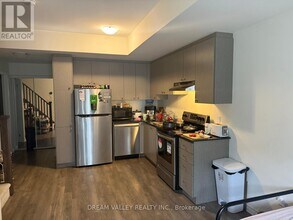 2789 Eglinton Ave E in Toronto, ON - Building Photo - Building Photo