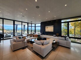 36 Plz del Centro in Santa Fe, NM - Building Photo