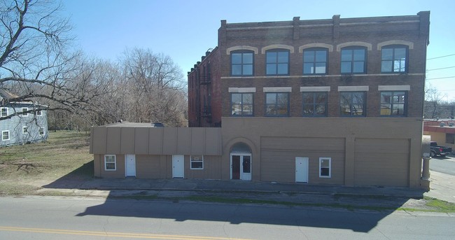 400 N C St in Muskogee, OK - Building Photo - Building Photo